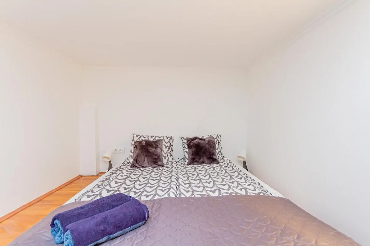 Kazy Street Apartment 2 - In The Heart Of Budapest Hungary