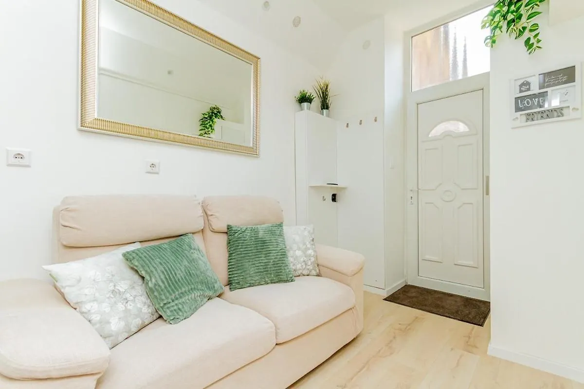 Kazy Street Apartment 2 - In The Heart Of Budapest